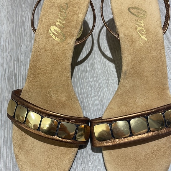 ONEX - Picture 2 of 6